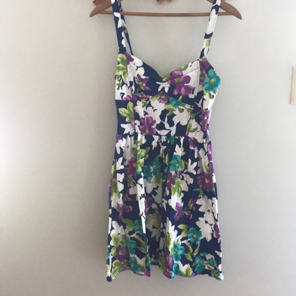 Women’s dress